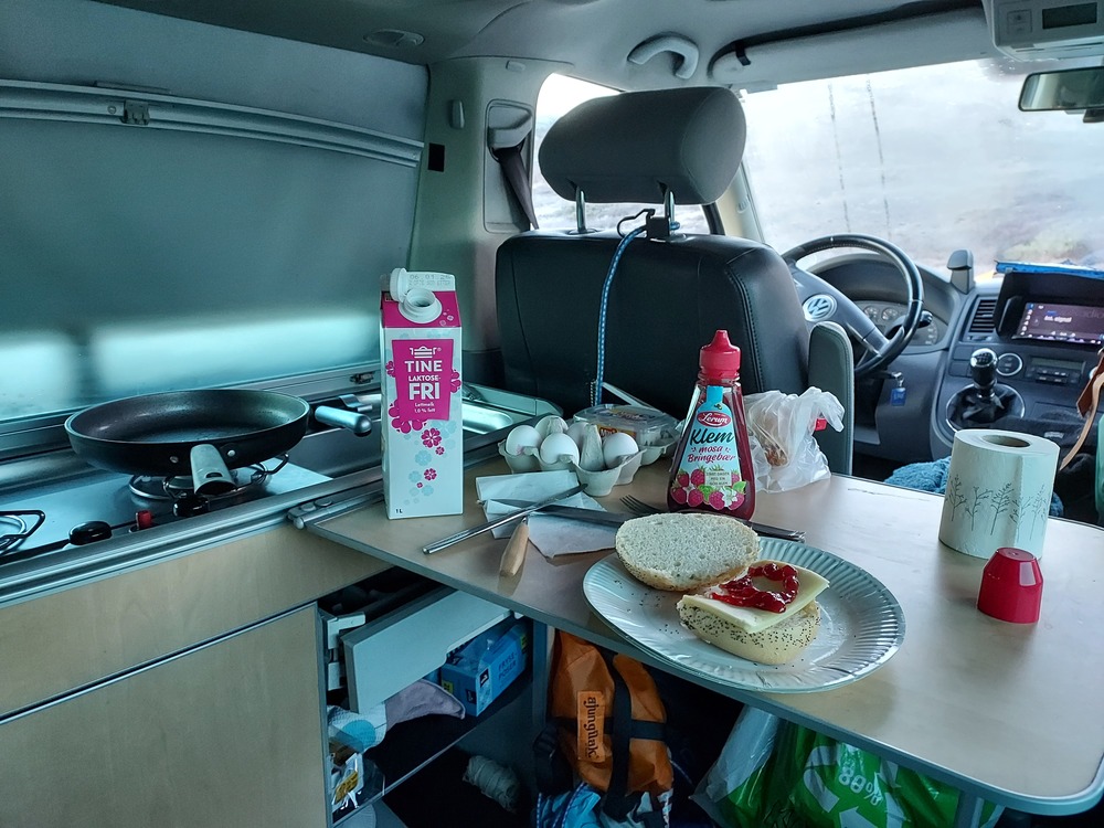 Frokost i bussen